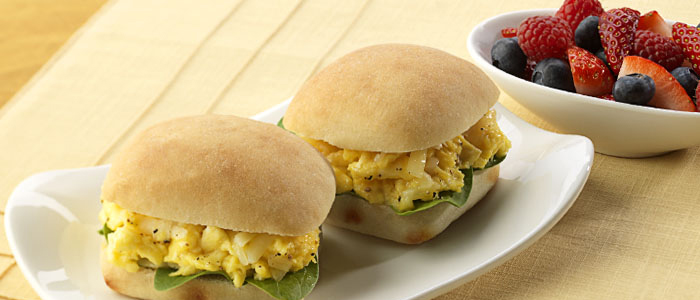 Roll & Scrambled Egg  Single 